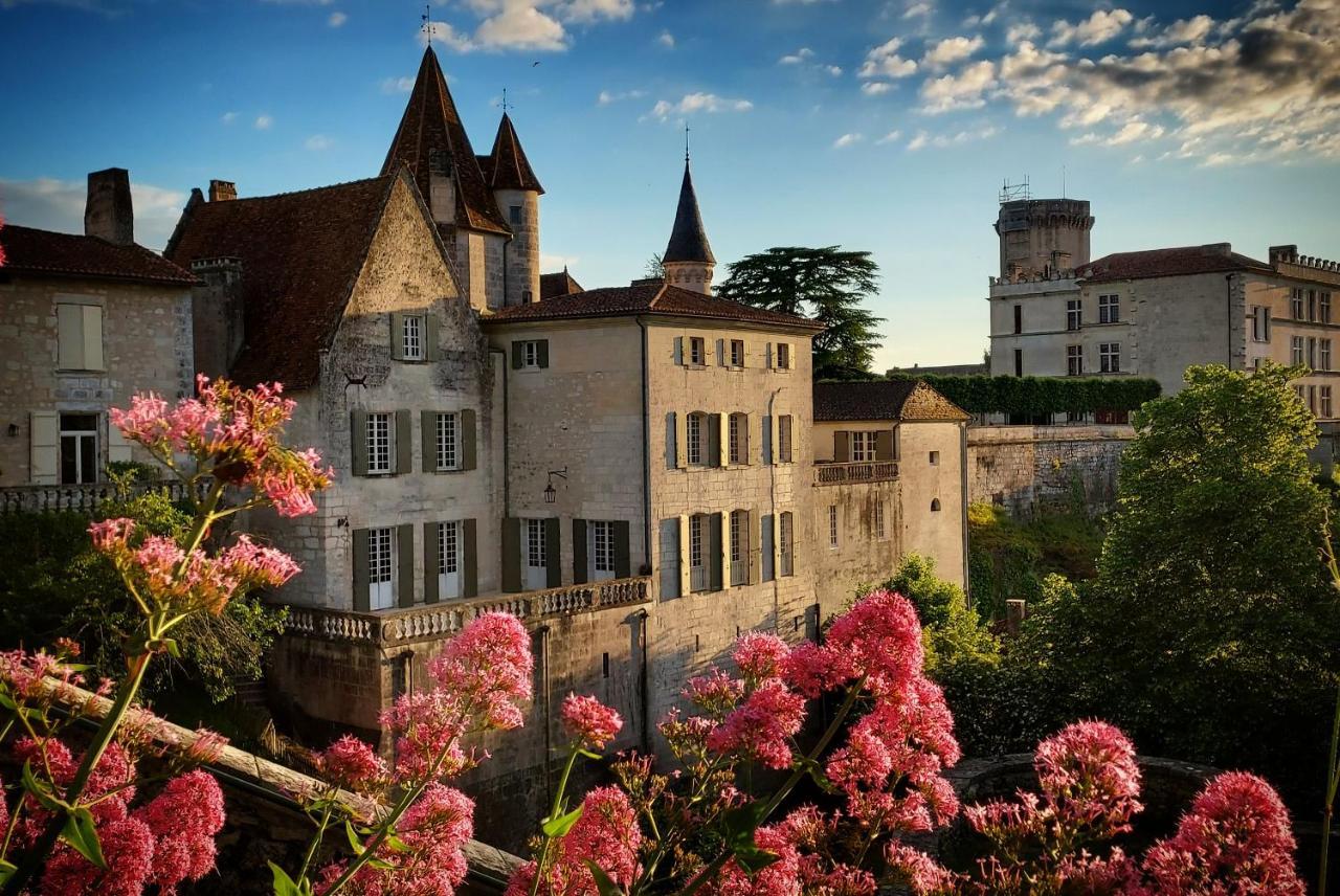 Château des Sénéchaux, Bourdeilles Extérieur photo