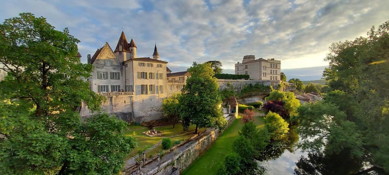 Château des Sénéchaux, Bourdeilles Extérieur photo